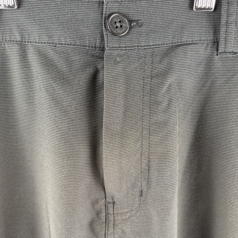 Travis Mathew Shorts Mens Sz 40 Gray Performance Stretch Golf Chinos 10" Inseam - Picture 3 of 11